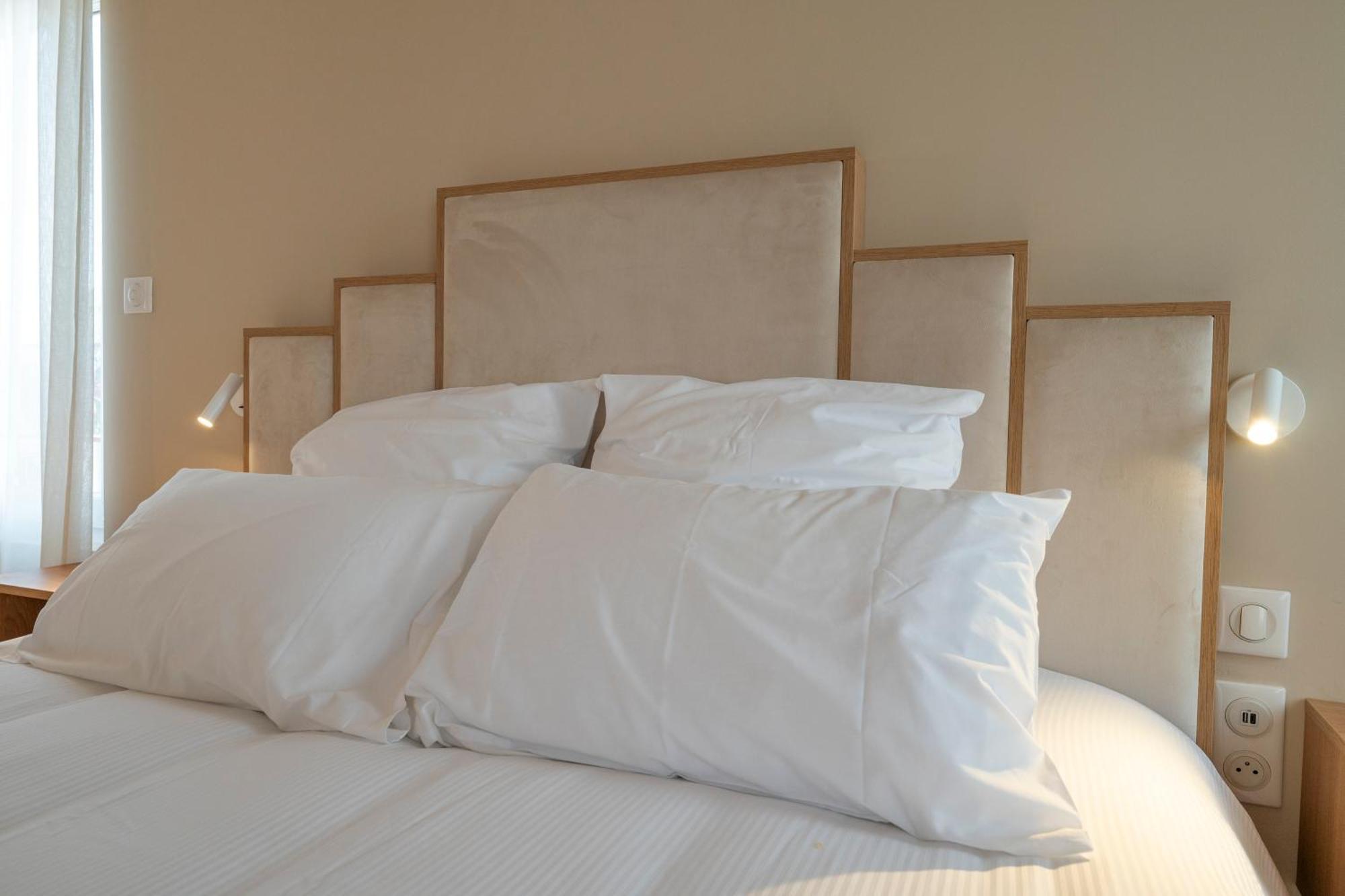 Hotel Les Pins แซ็ง-โทรจง-เลส์-แบ็งส์ ภายนอก รูปภาพ