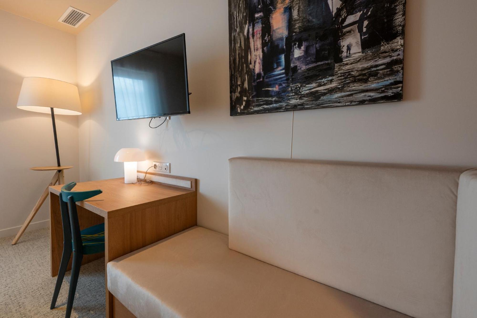 Hotel Les Pins แซ็ง-โทรจง-เลส์-แบ็งส์ ภายนอก รูปภาพ