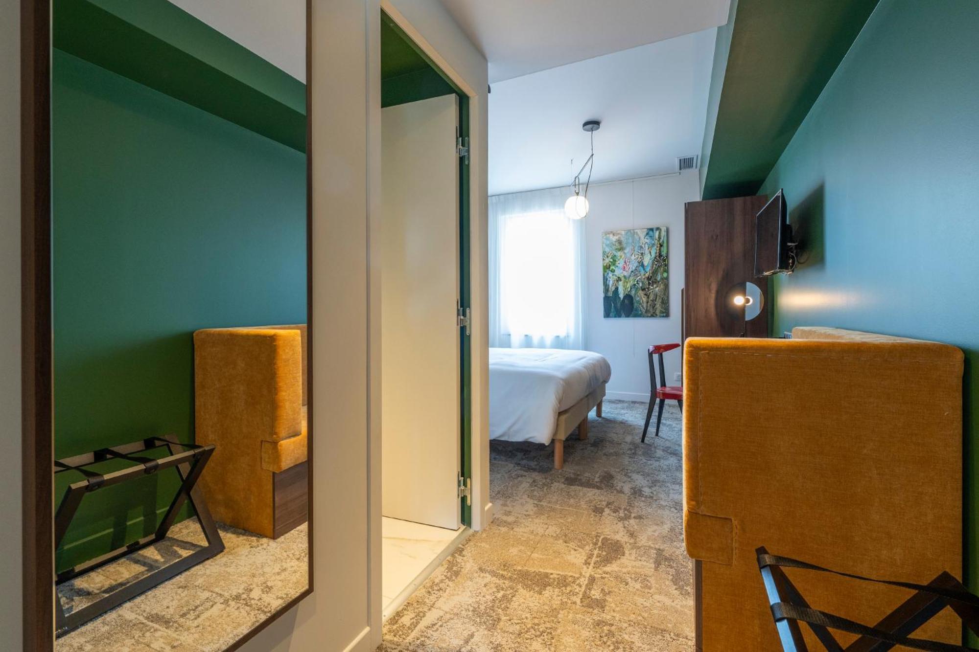 Hotel Les Pins แซ็ง-โทรจง-เลส์-แบ็งส์ ภายนอก รูปภาพ
