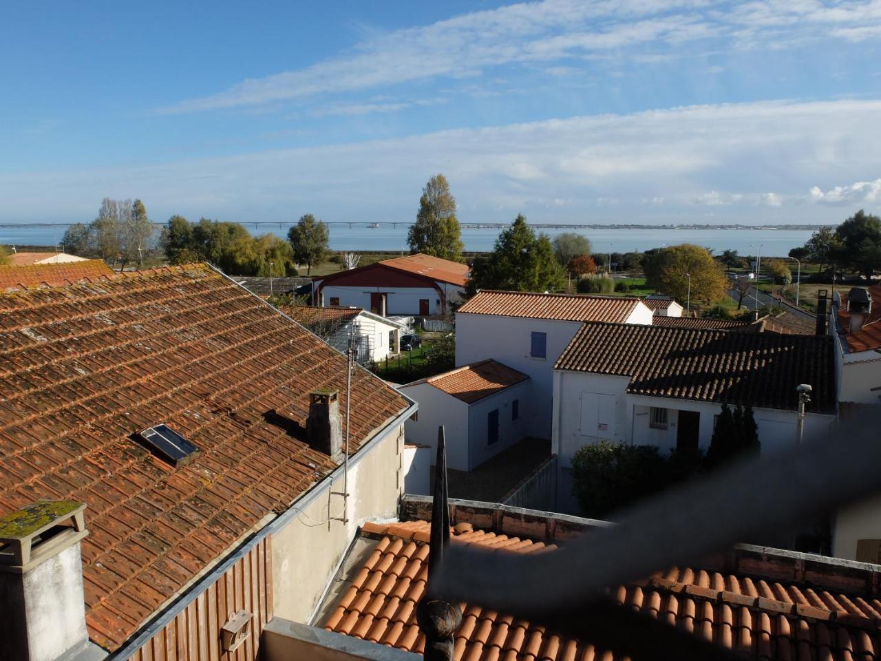 Hotel Les Pins แซ็ง-โทรจง-เลส์-แบ็งส์ ภายนอก รูปภาพ